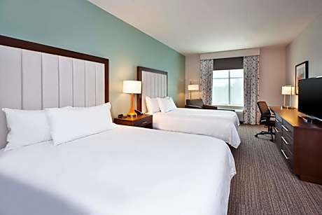 2 Queen Beds 1 Bedroom Suite