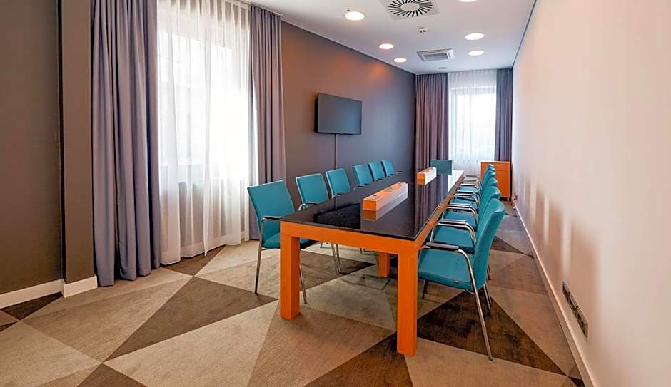 Premier Inn Mannheim City Centre