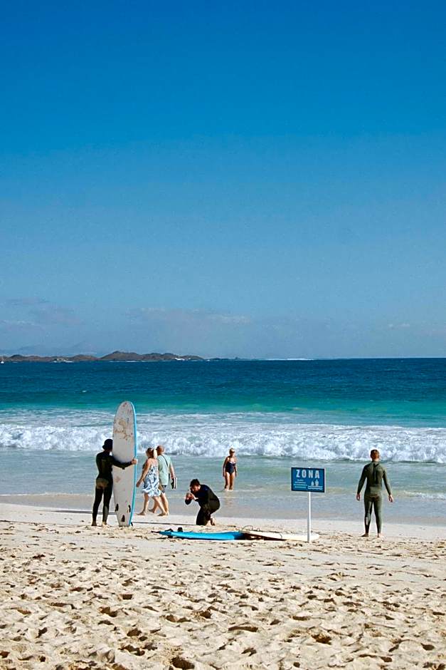 Pura Vida Surf House