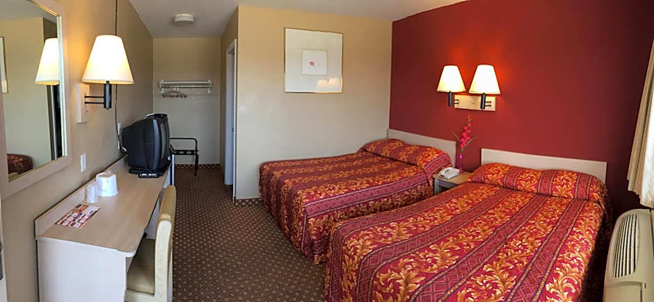 Hilltop Inn & Suites