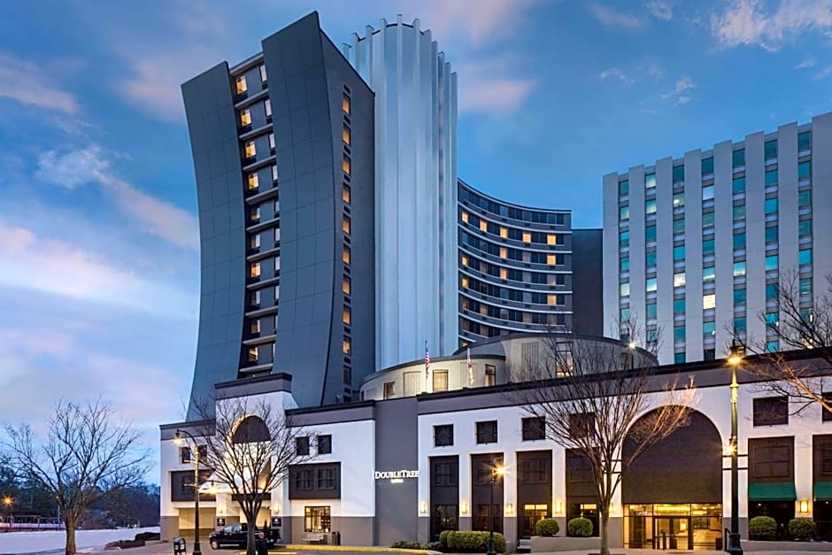 DoubleTree by Hilton Silver Spring DC North