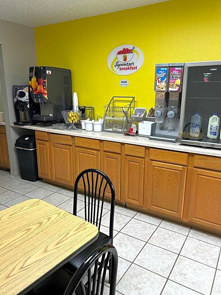 Super 8 by Wyndham Blair