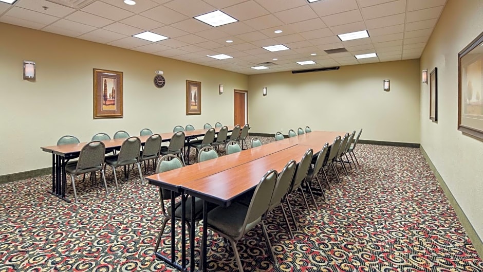 Best Western Plus Mid Nebraska Inn & Suites