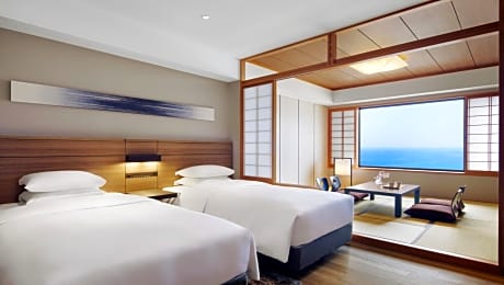 Twin Room with Tatami Area and Ocean View