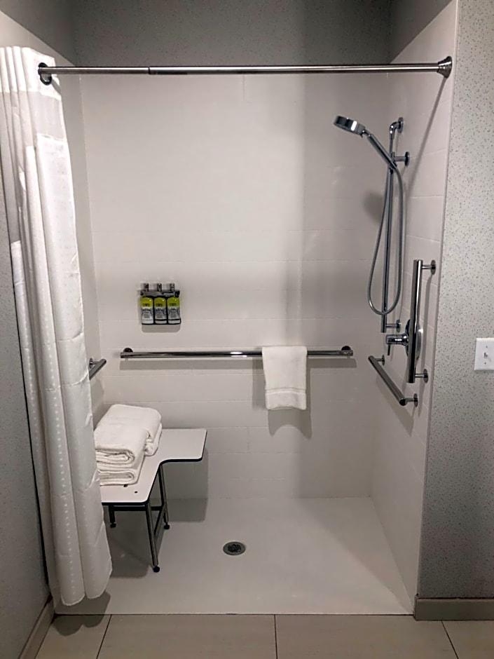 Holiday Inn Express And Suites Madison West - Middleton By IHG