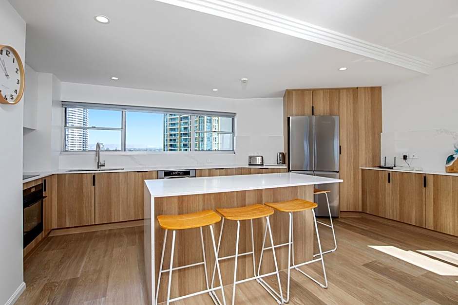 Pacific Plaza Apartments