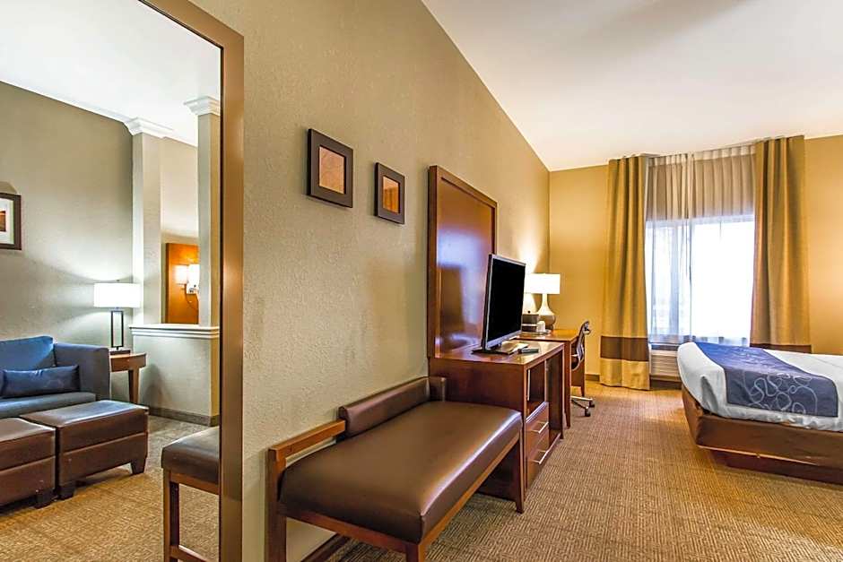 Comfort Suites Mattoon East