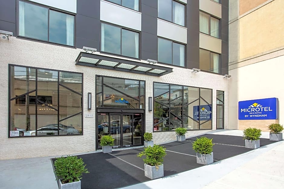 Microtel Inn by Wyndham Long Island City