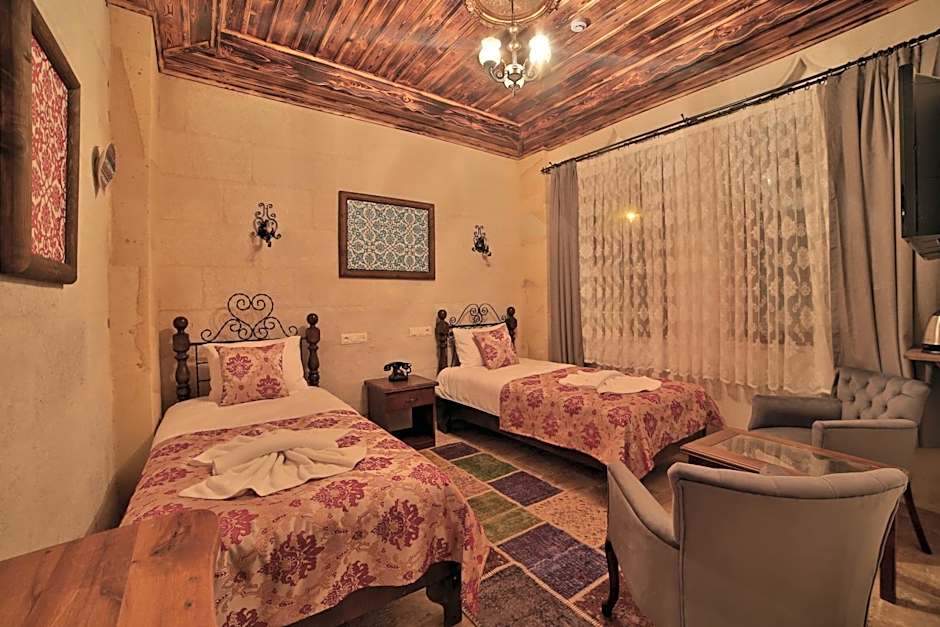 Caravanserai Inn Hotel