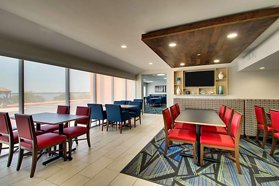 Holiday Inn Express And Suites Atlantic City W Pleasantville By IHG