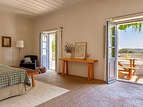 Twin or Double Room - Courtyard