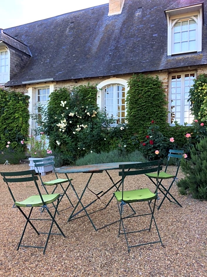 La Moulinière, jolie longère du XVIIè 25, chemin de la Source