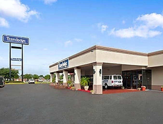 Travelodge by Wyndham New Orleans Harvey Hotel