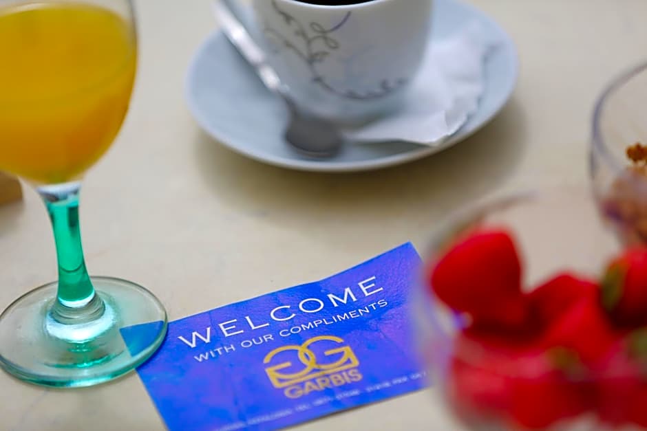 Garbis Villas & Apartments