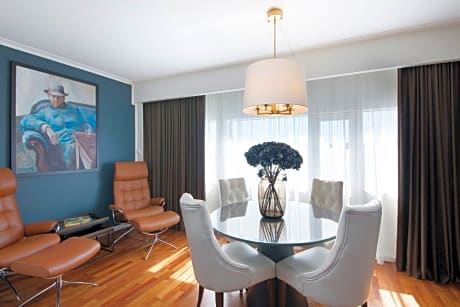 Panoramic Oceanfront Room