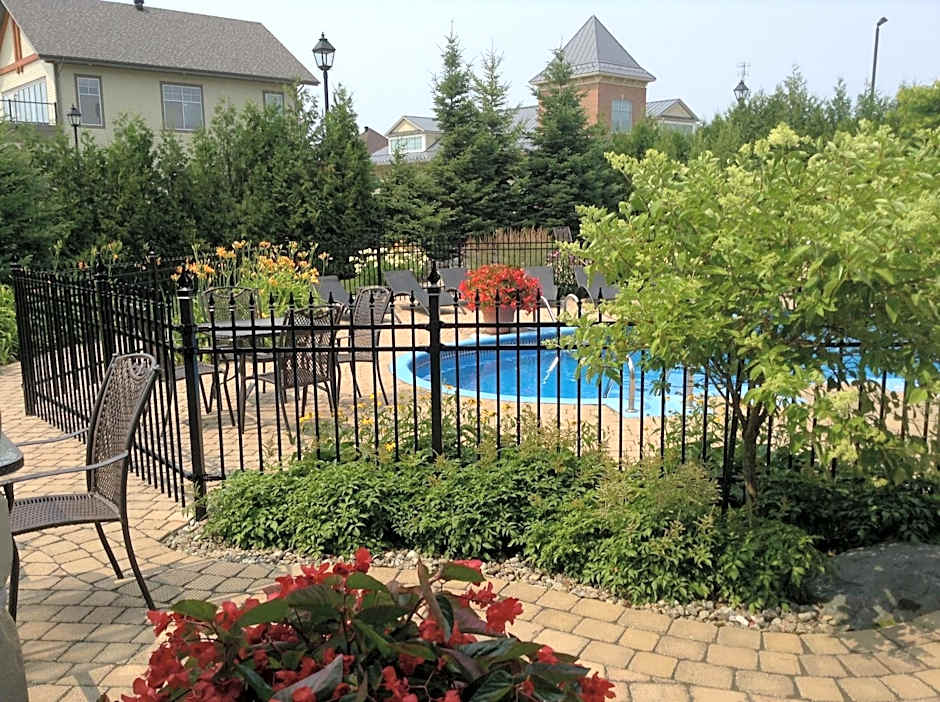 Hotel Vallea Bromont, Tapestry Collection by Hilton