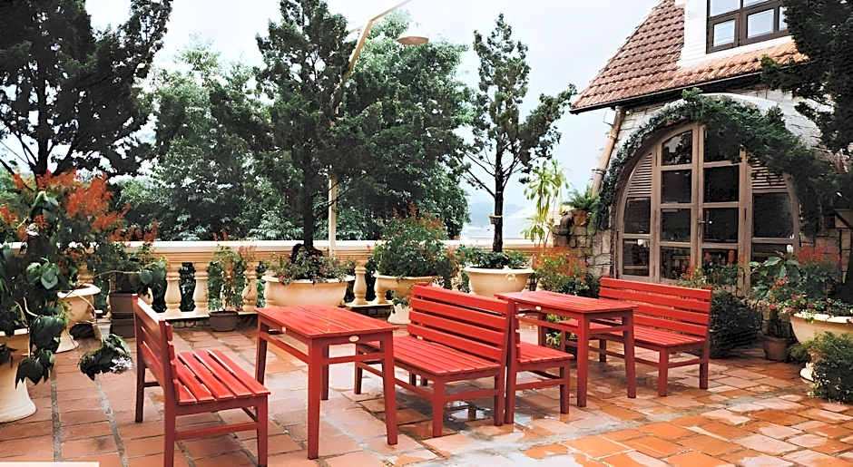 Saphir Dalat Hotel