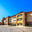 La Quinta Inn & Suites by Wyndham Floresville