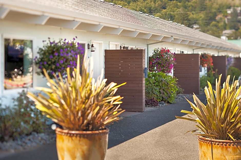 Harborview Inn & RV Park
