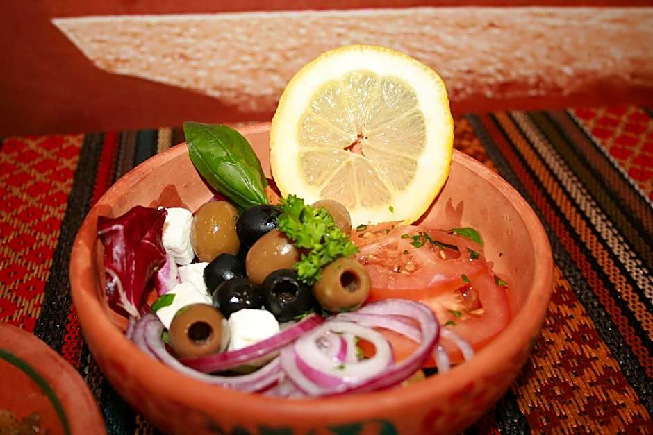 White Rose Hotel and Restaurant