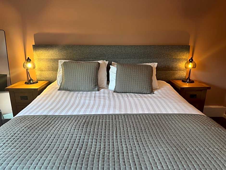 Oaklands Hotel