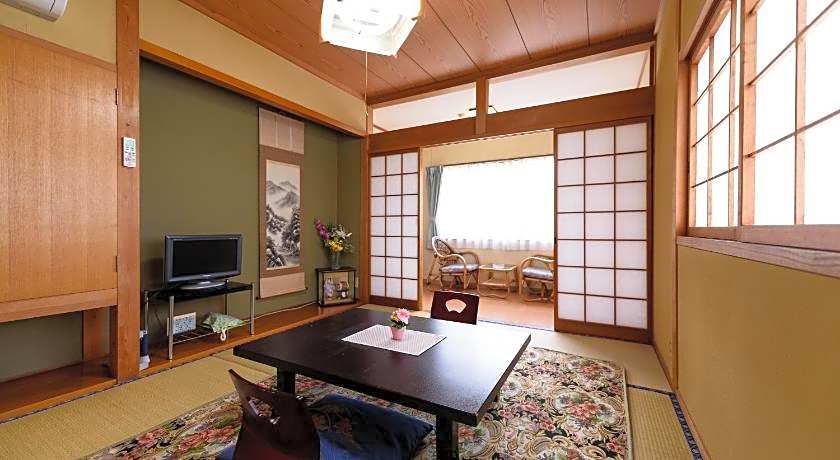 Yufuin Onsen Ryokan Jinnouchi