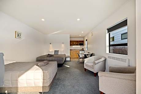 Superior Unit - Sleeps 3