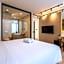 Oasis 9 by Hombali