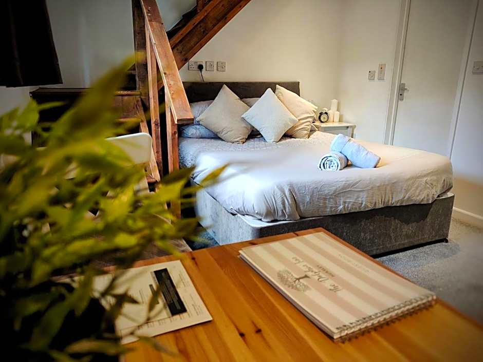 Hursley Rooms - The Dolphin