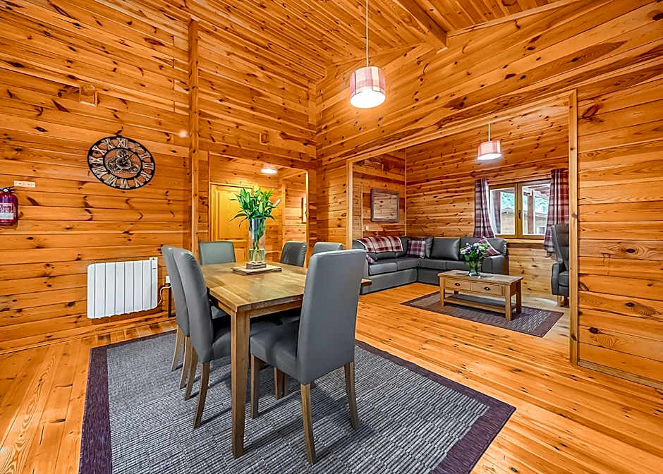 Woodland Park Lodges