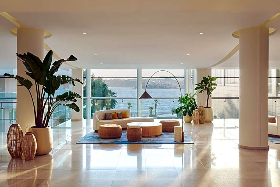 Le Meridien Lav Split