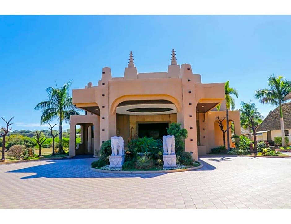 Safari Hotel and Villas powered by Cocotel