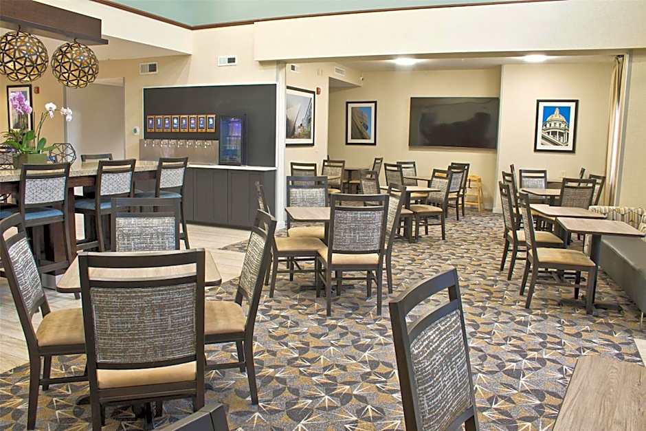 Hampton Inn By Hilton & Suites Denver-Speer Boulevard