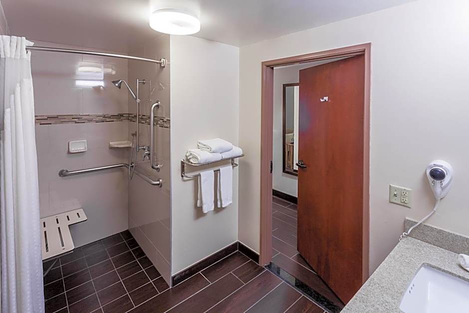 Holiday Inn Express & Suites Carpinteria By IHG