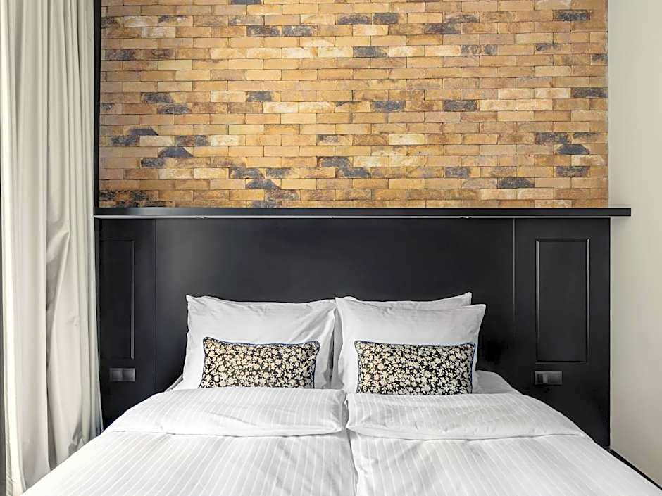 numa l Root Rooms & Apartments