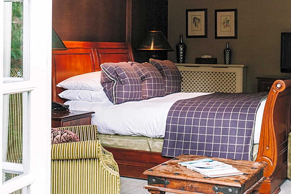 Langshott Manor - Luxury Hotel Gatwick