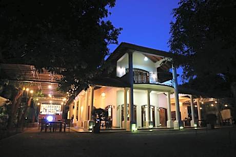 Adaviya Resort