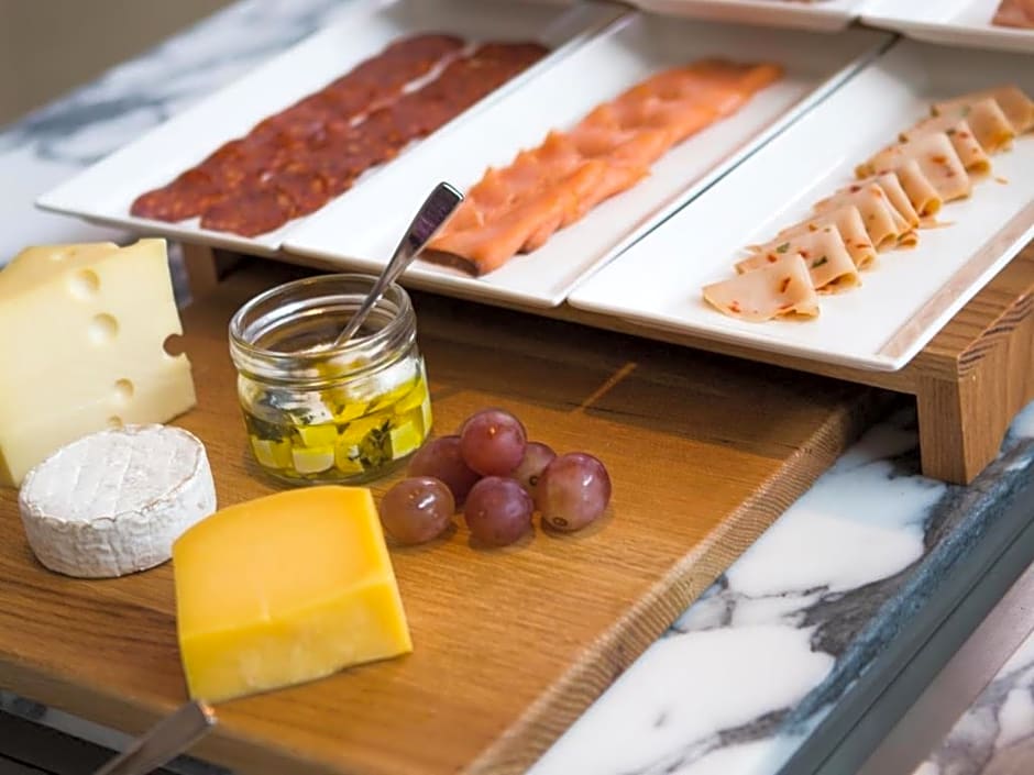 Renaissance by Marriott Suzhou Wujiang Hotel