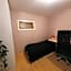 Calm and tidy room in apartment, 14min train ride to city center