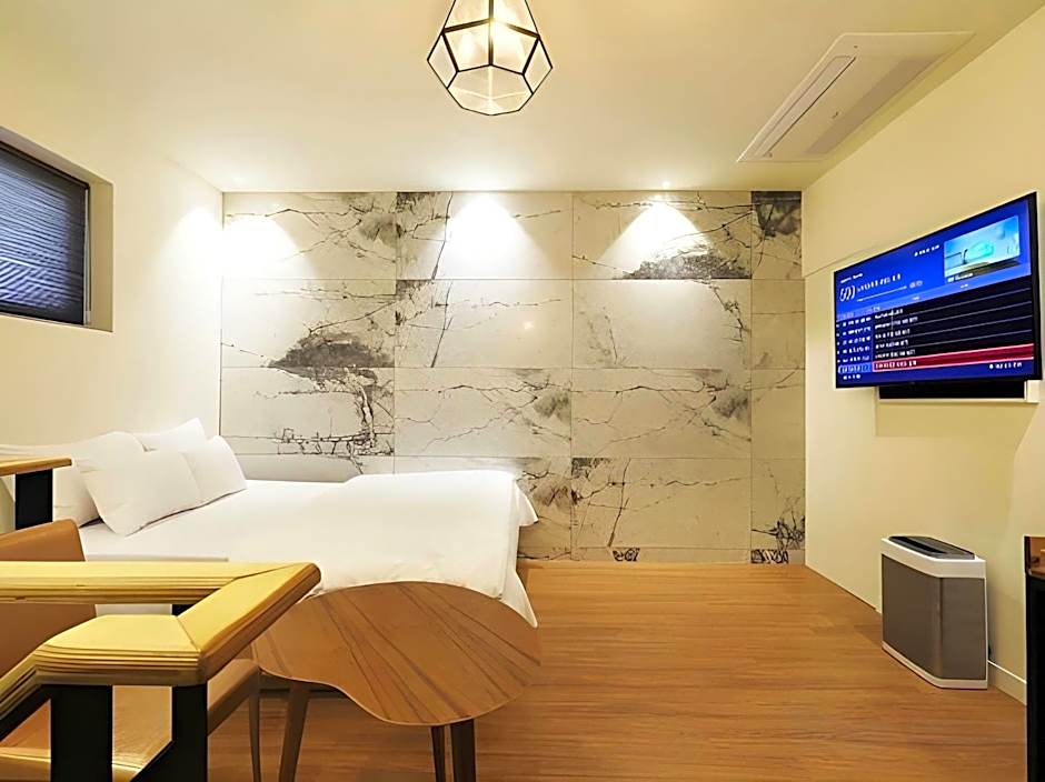 Celint Hotel