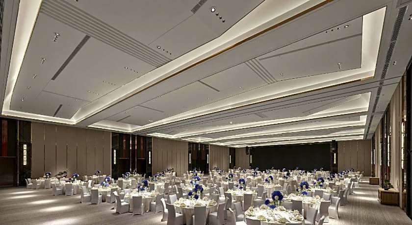 DoubleTree by Hilton Cangnan