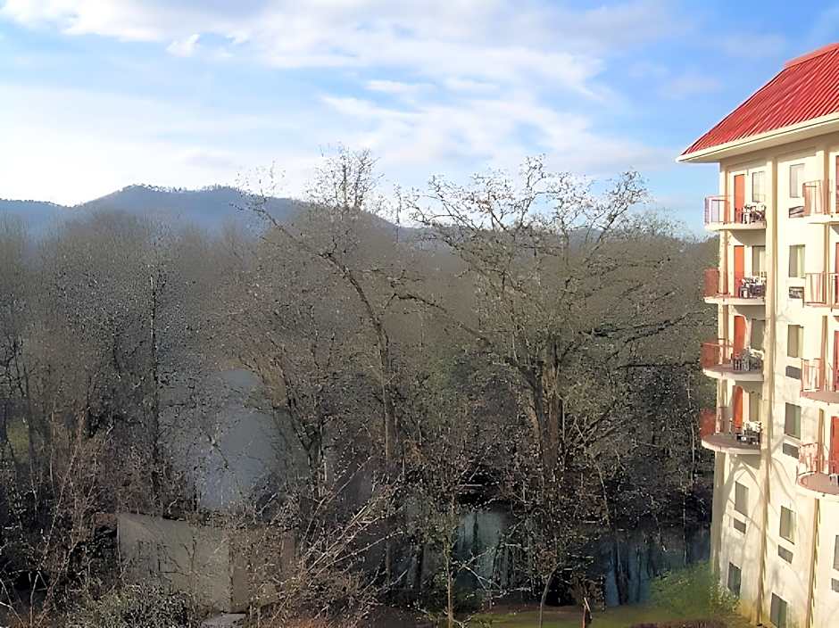 River Bend Inn - Pigeon Forge
