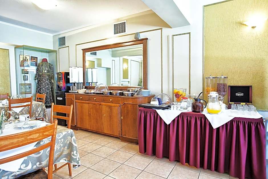 Anastassiou Hotel - Bike and motorcycle friendly hotel