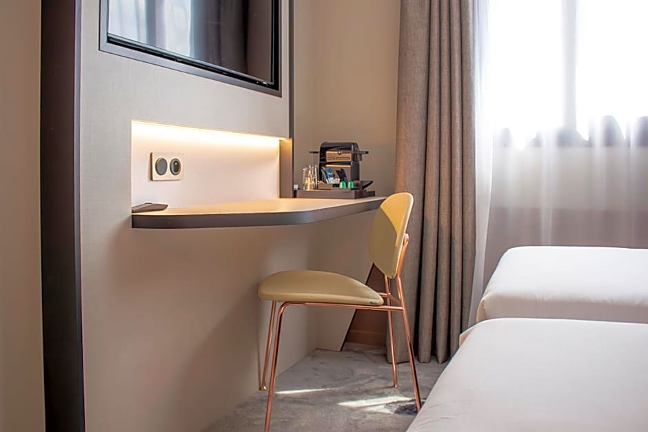 Brit Hotel Nantes La Beaujoire - L'Amandine