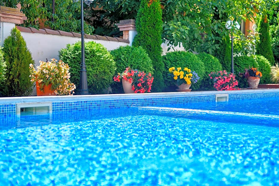 Alekta Hotel - Free Parking