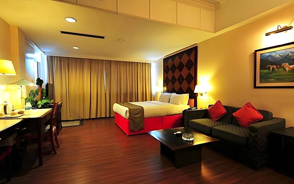 Hotel Emas