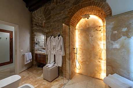 1-Bedroom Deluxe Apartment with Air Conditioning