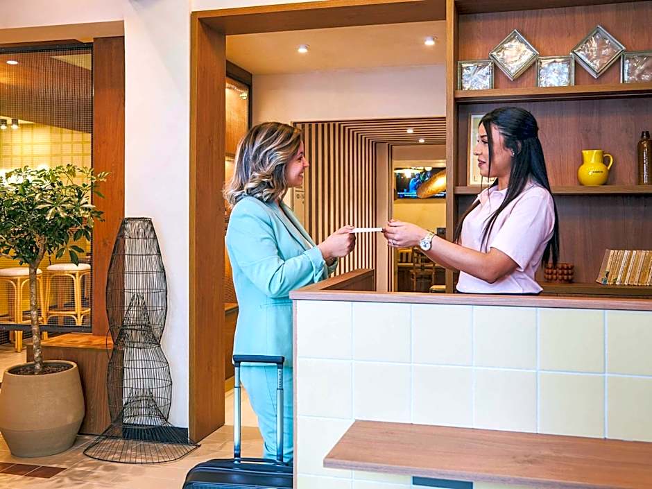 greet hotel Marseille Parc Chanot Velodrome