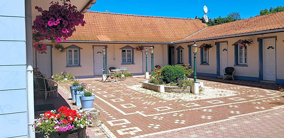 LOGIS - Hotel & restaurant "L'envie des mets"