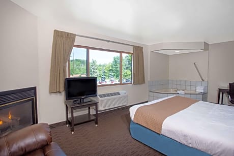 1 King Bed and 1 Queen Bed Two-Bedroom Suite Non-Smoking